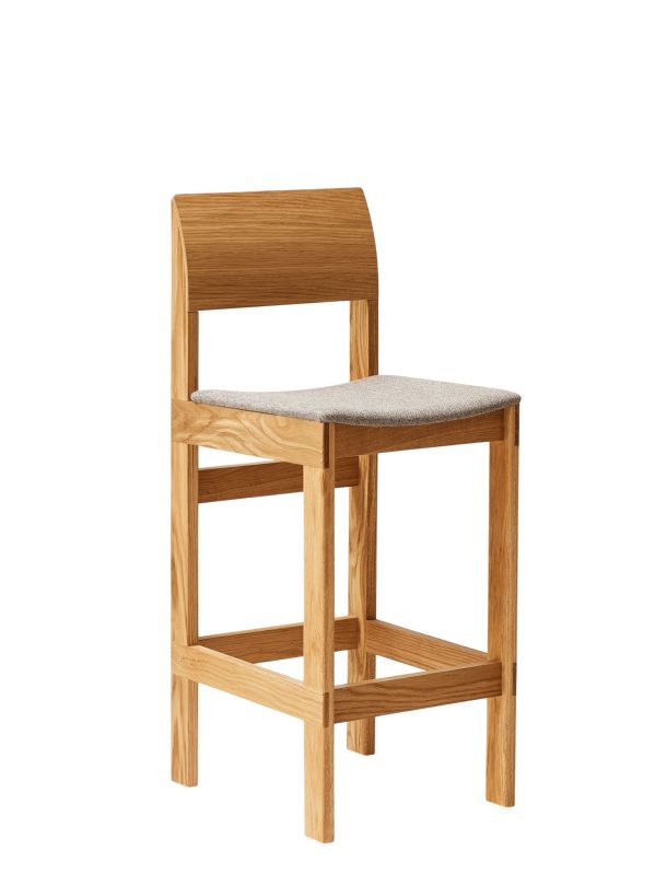 Special bar stool 65 with Form & Refine upholstery