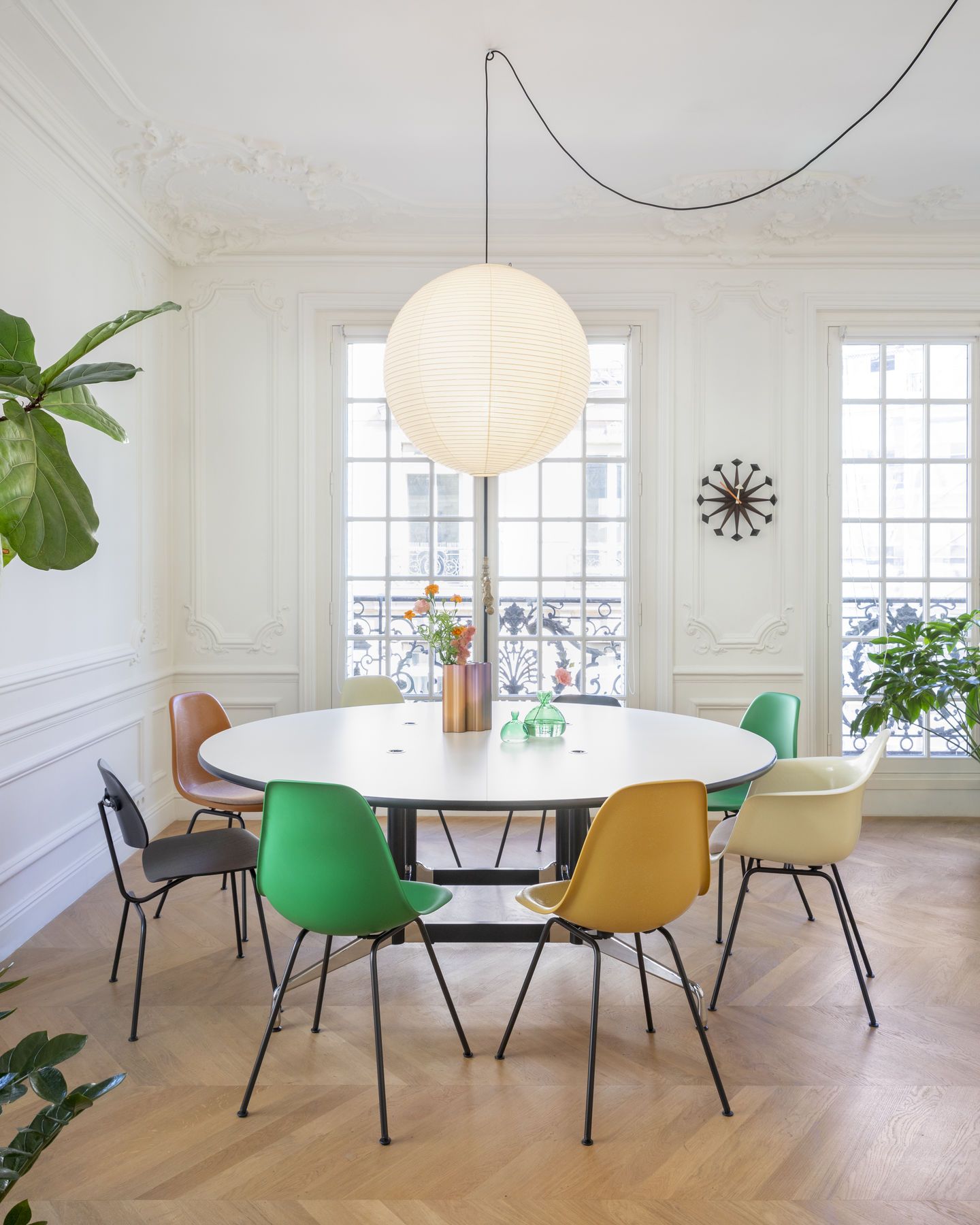 Eames Plastic Arm Chair DAX Chair Vitra