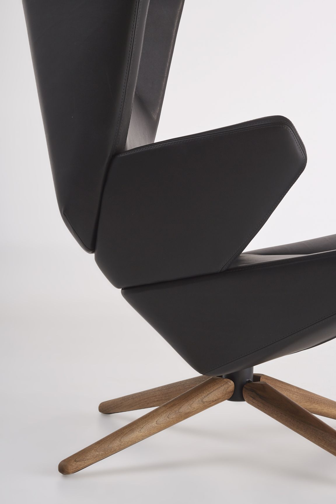 Trifidae Lounge Armchair Prostoria Trifidae Lounge Armchair Prostoria