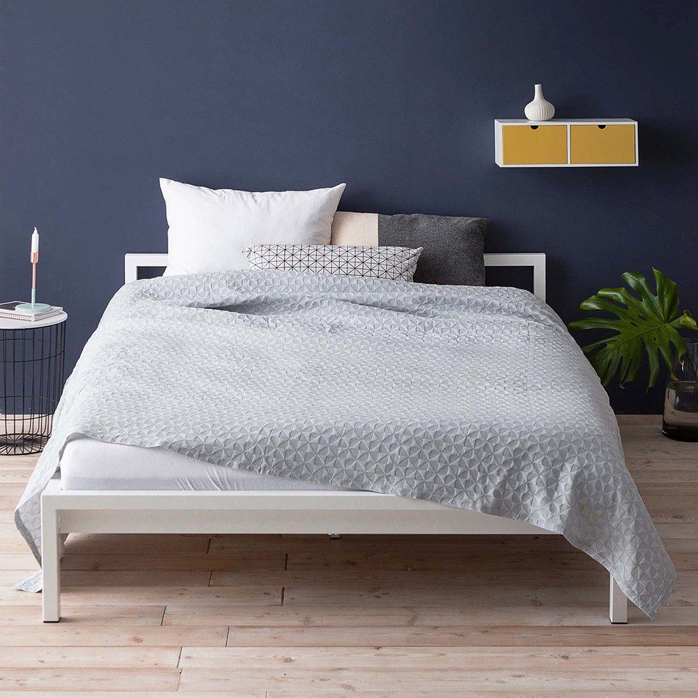 Pure powder-coated steel bed White 200 x 200 cm Hans Hansen