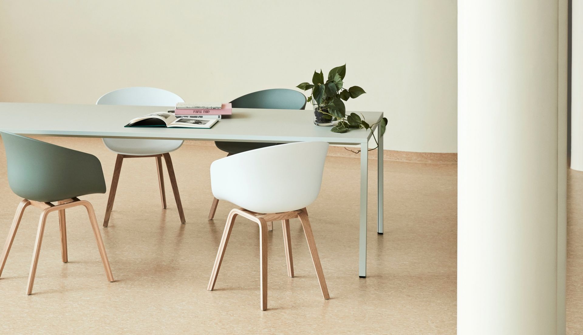 About A Chair AAC22 / AAC 22 Stuhl Hay-Weiß About A Chair AAC22 / AAC 22 Stuhl Hay-Weiß