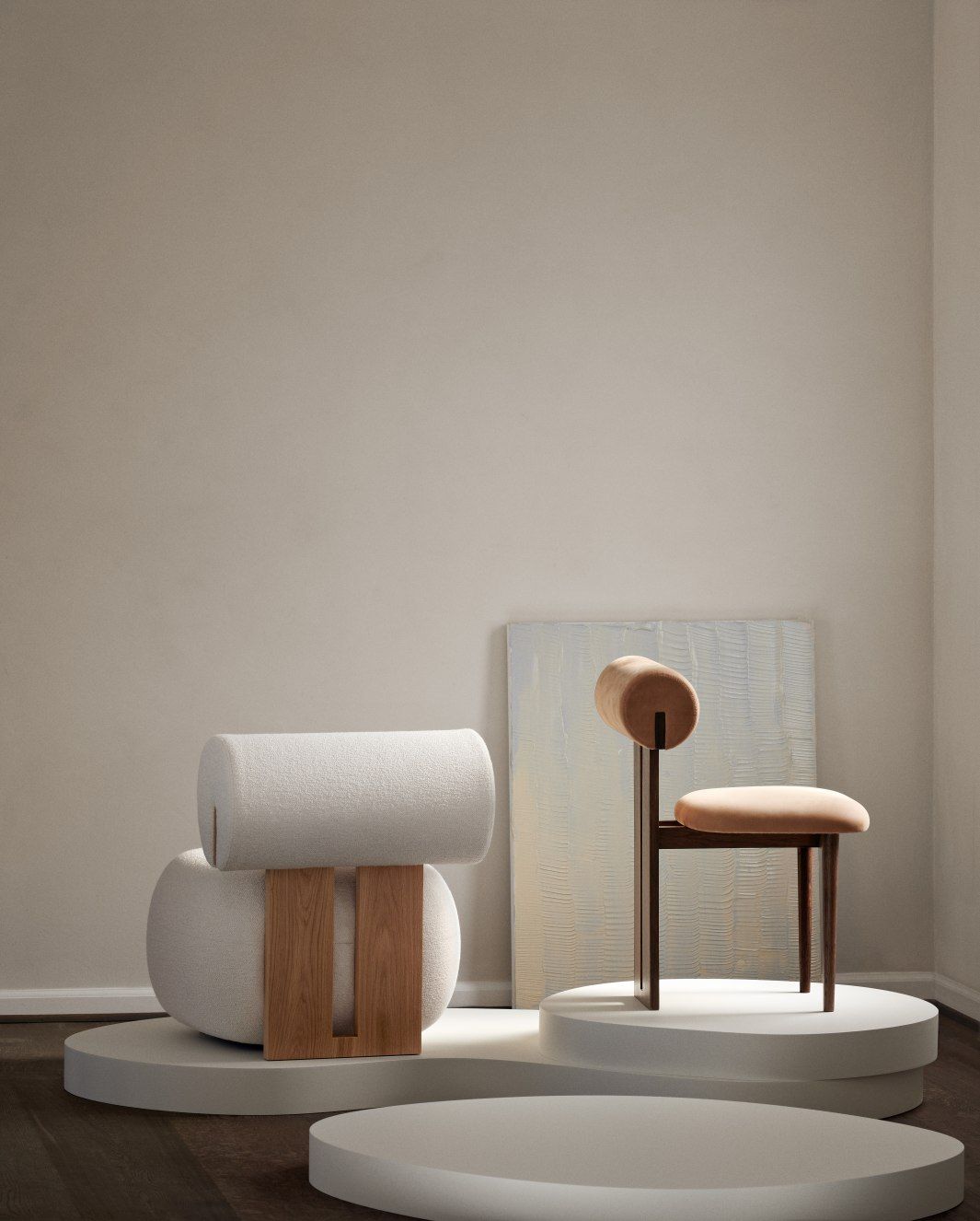 Hippo Lounge Chair Sessel von NORR11, moderner Polsterstuhl aus Holz und Stoff in Beige.