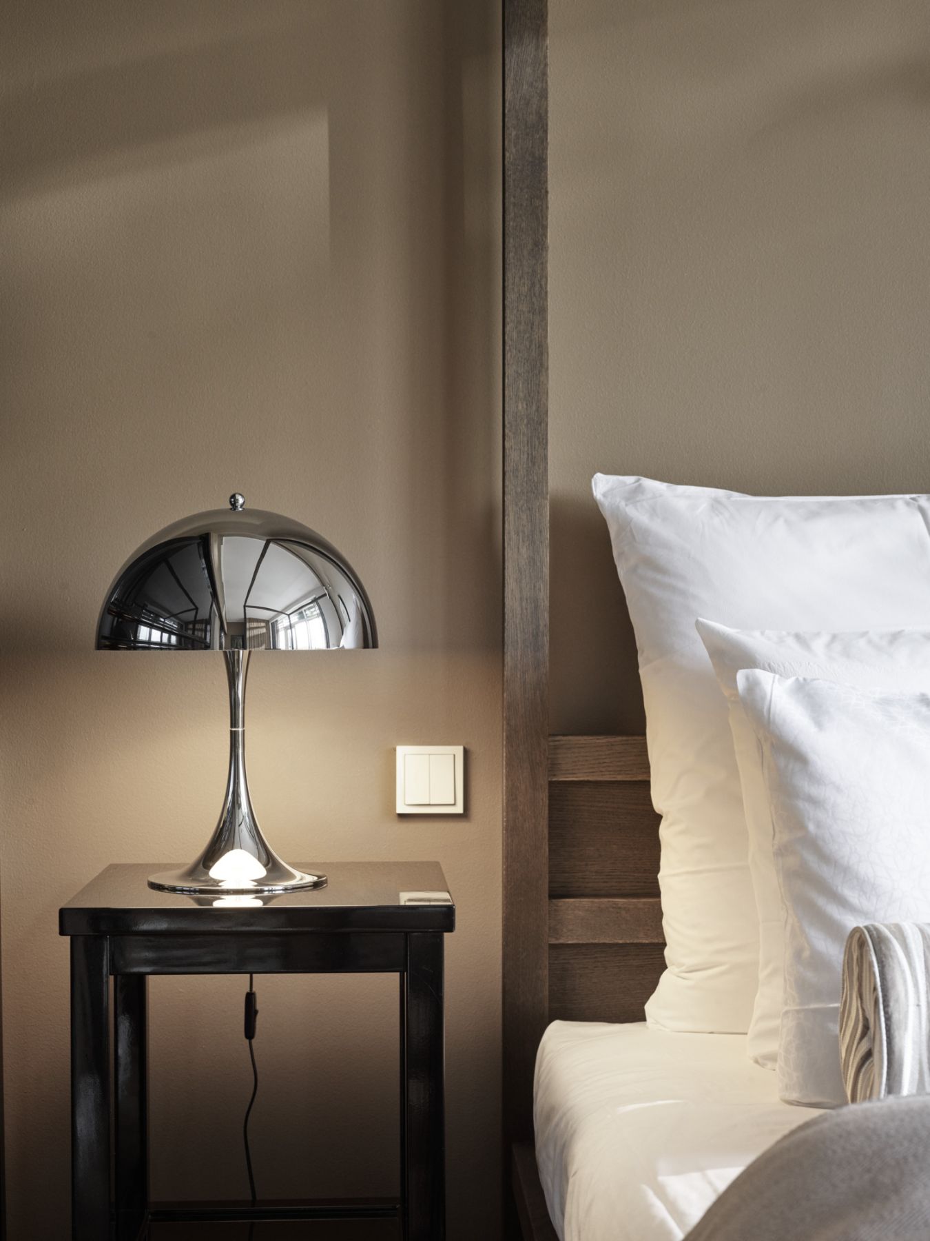 Panthella 320 Table lamp Louis Poulsen