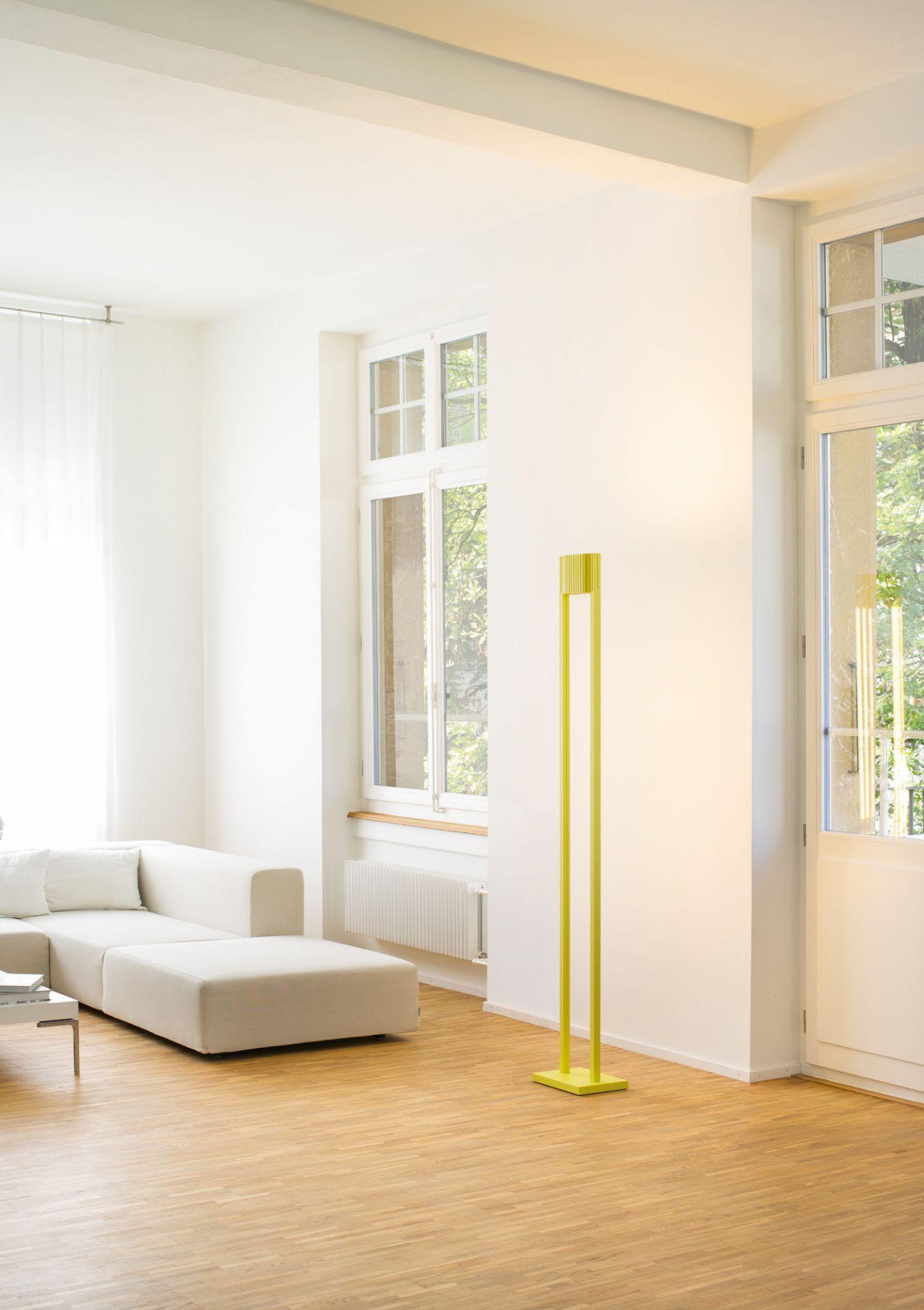 Unic LED Floor Lamp Steve Lechot Luminaires White