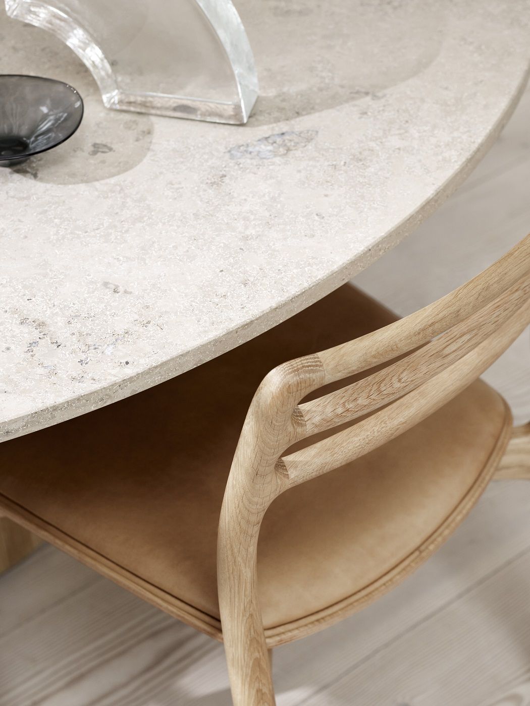 Cabin Table Round Light Oak Vipp