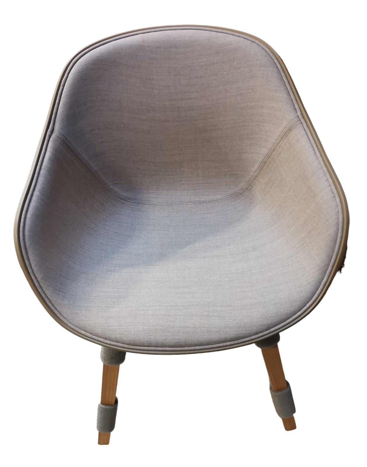 About A Chair AAC 222 Chair Oak water lacquered / Clay 2.0 / Remix-242 Hay SINGLE PIECES