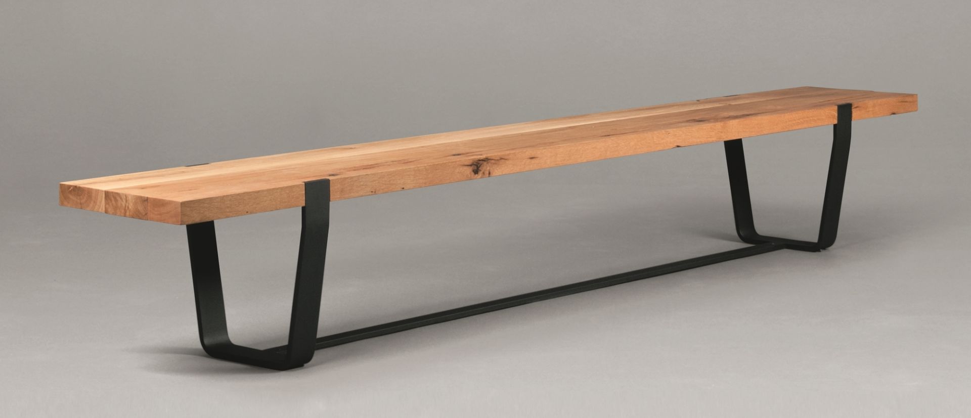 BB 11 Clamp table charburned oak Janua
