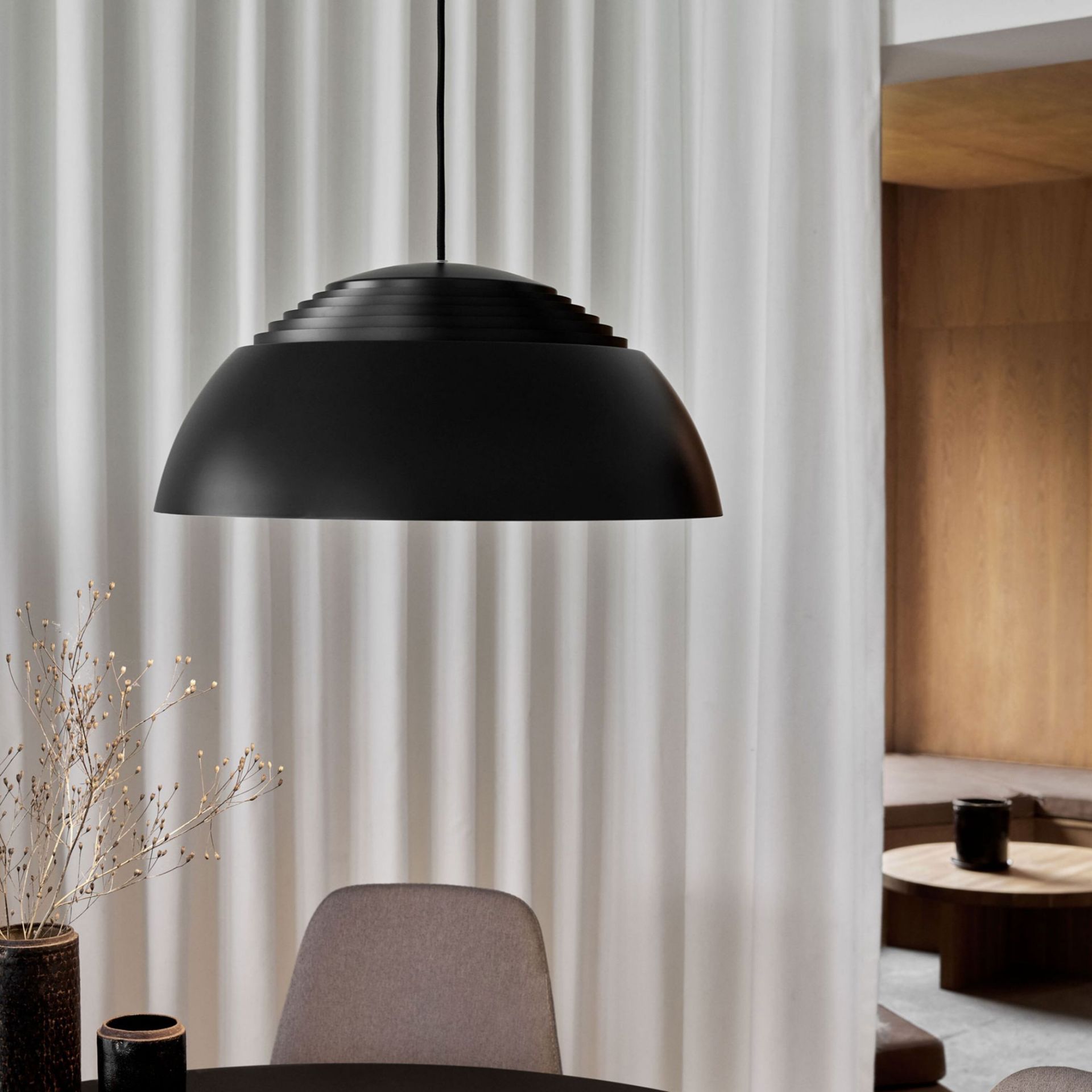 AJ Royal Pendant light Louis Poulsen