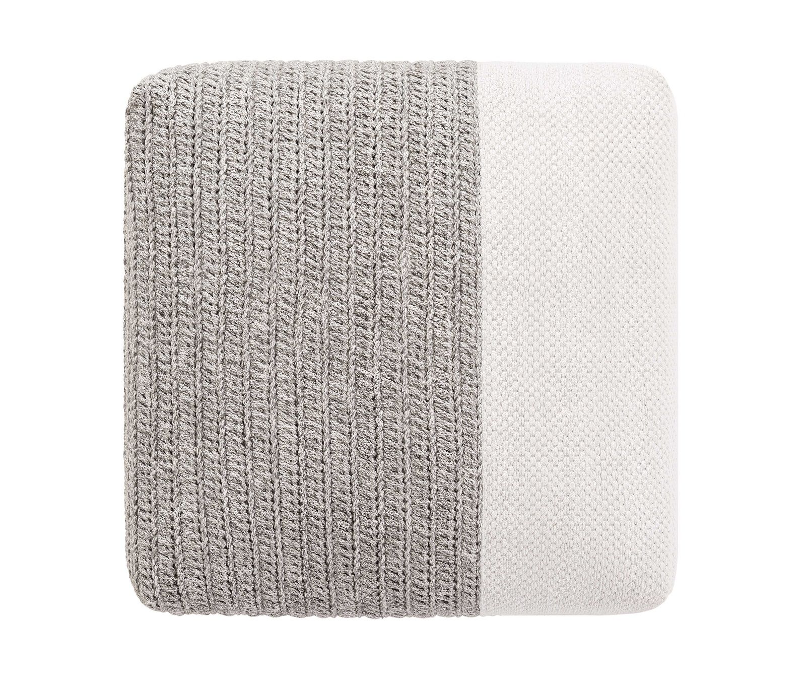 Mangas Outdoor Pouf Hocker von Gan, gestrickt in Grau und Weiß, für Garten und Terrasse.