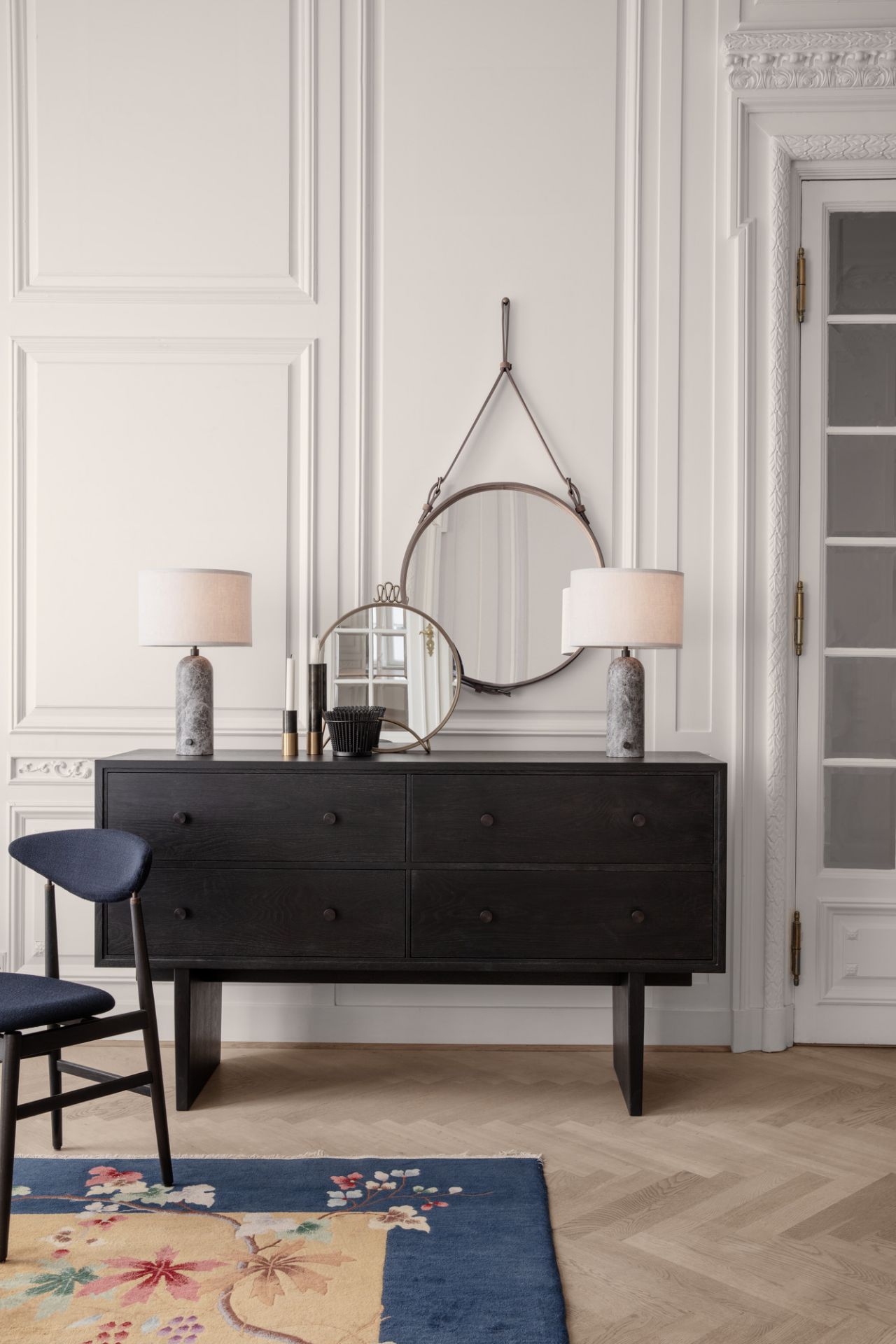 Gravity Table Lamp - Large Gubi