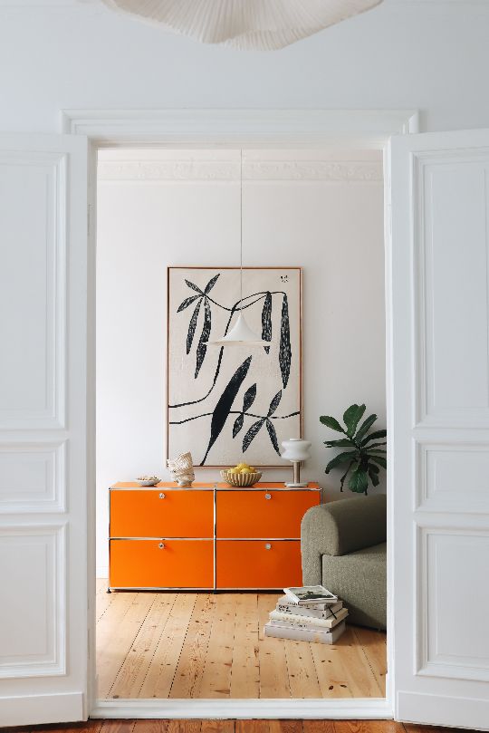 USM Haller Sideboard E2 with 4 folding doors