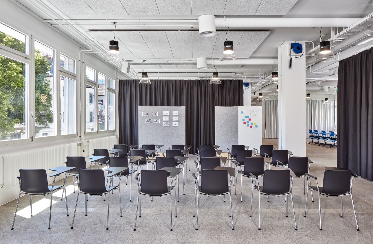 Hal RE Tube Writing Tablet Chair Vitra