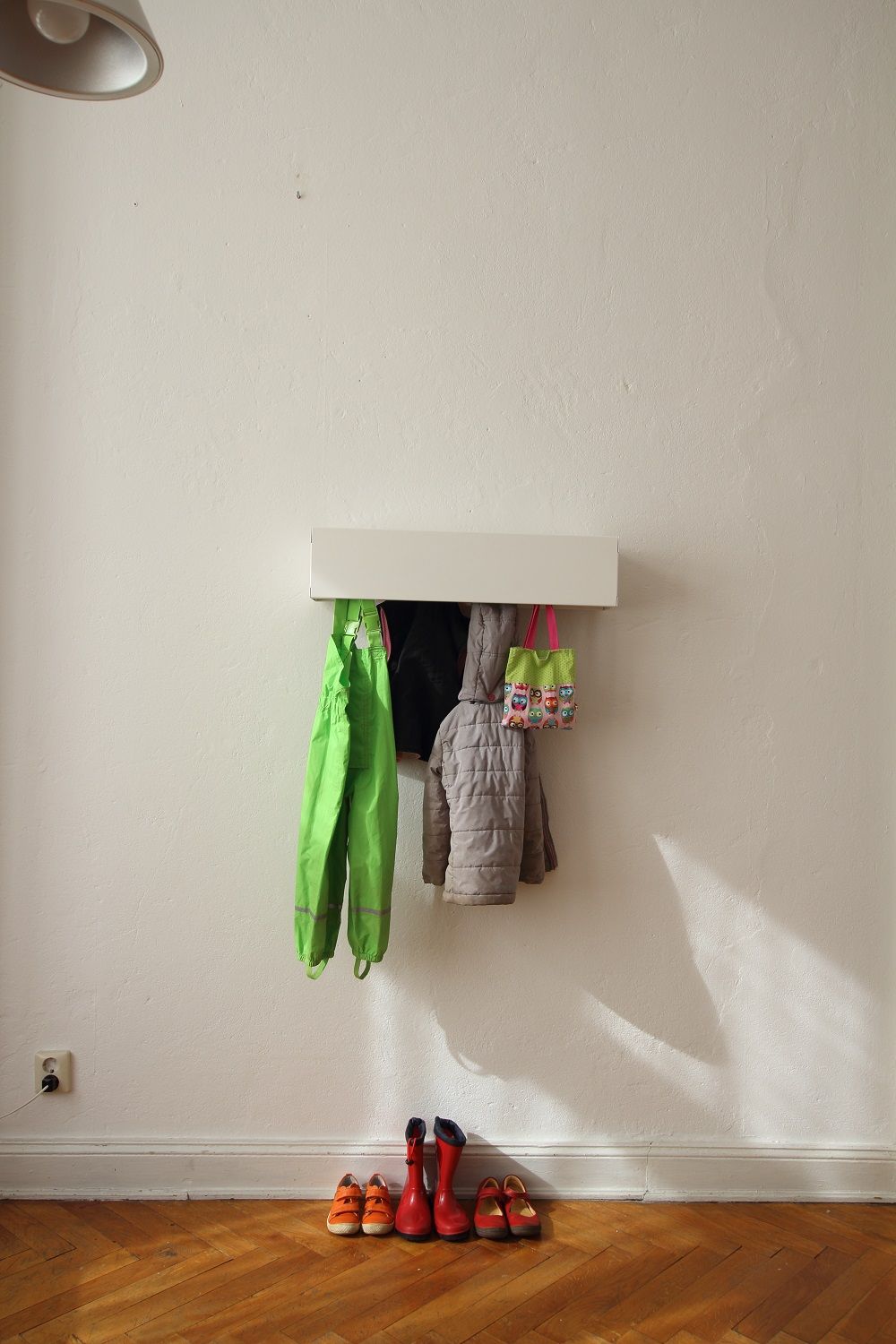 CR wall rack Linea1 by Müller Möbelwerkstätten