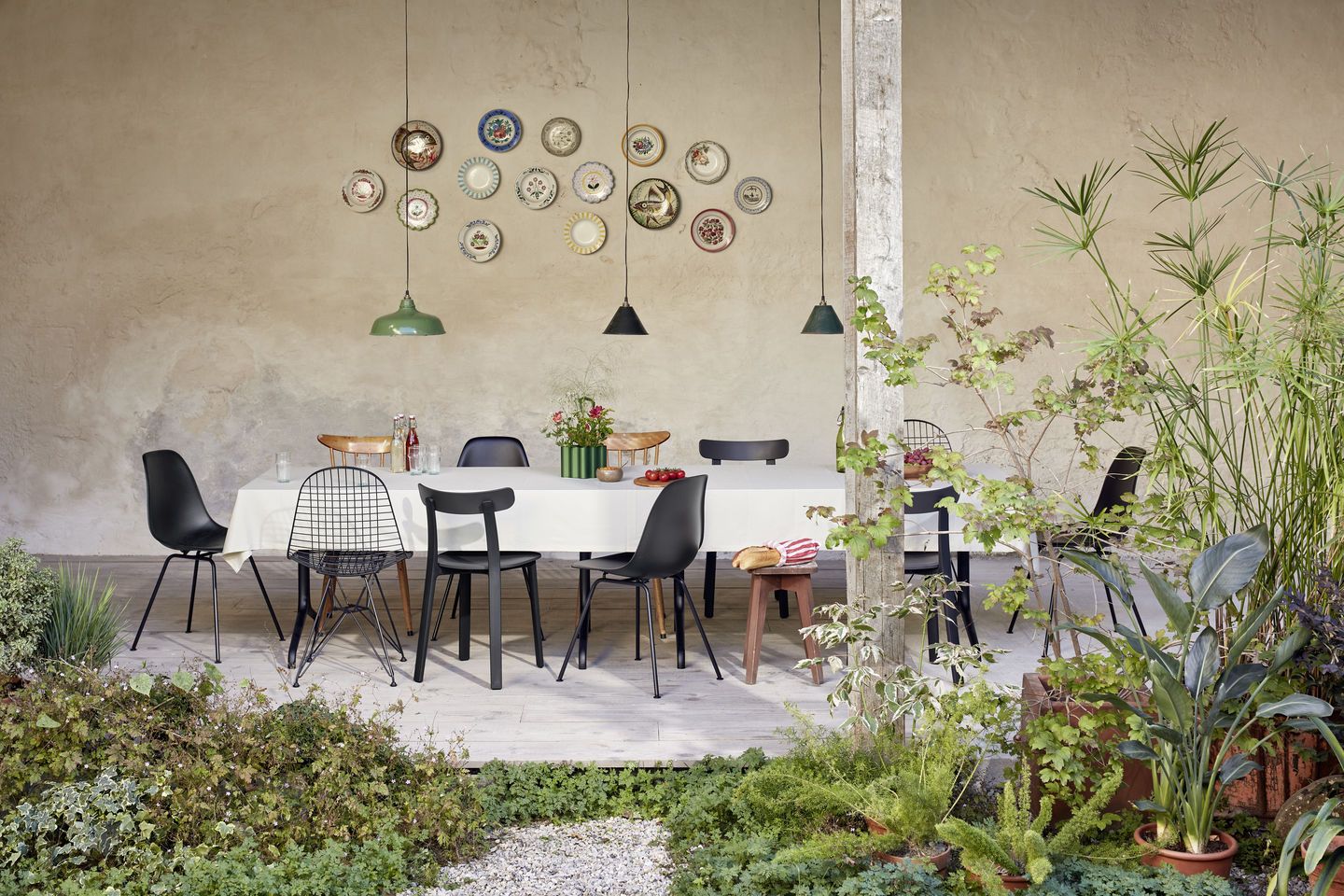 Eames Fibreglass Chair DSX Chair Vitra