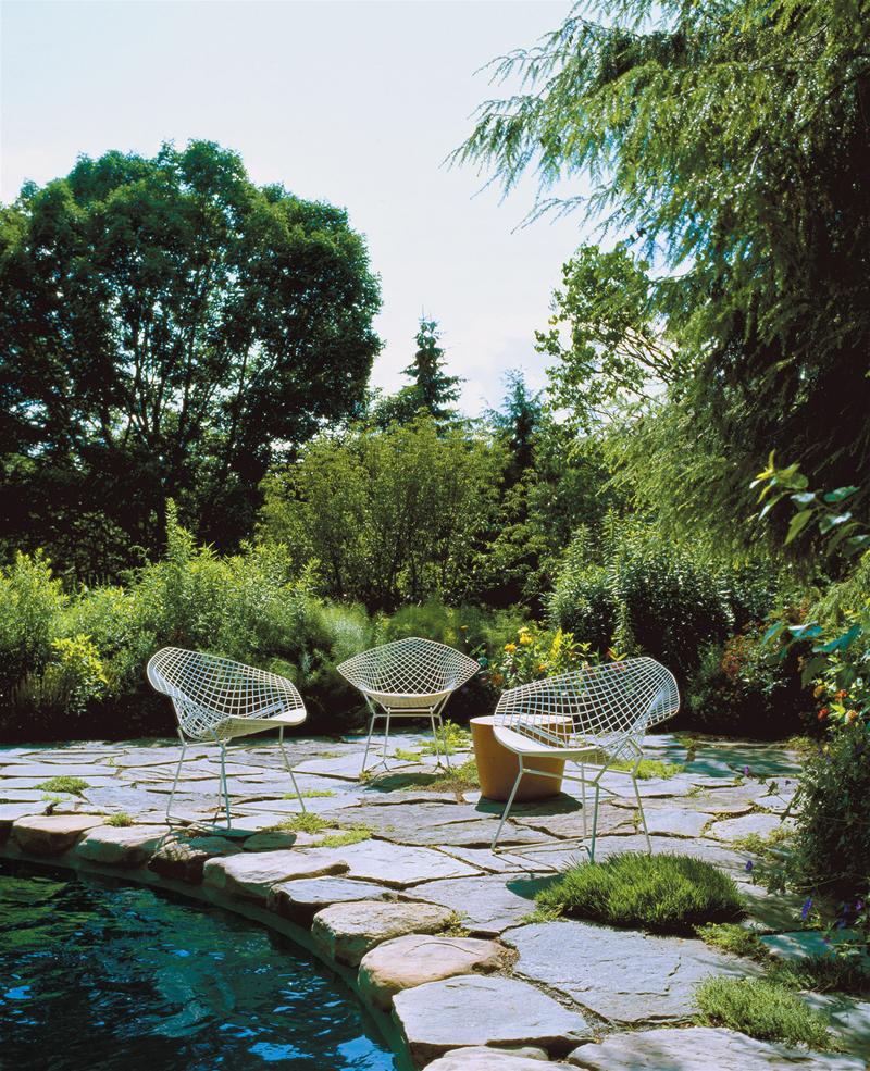 Bertoia Diamond armchair OUTDOOR Knoll International QUICK SHIP