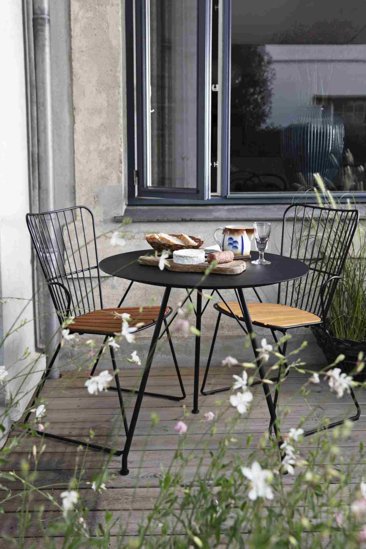 Circum Outdoor Cafe table Coffee table Black Houe 