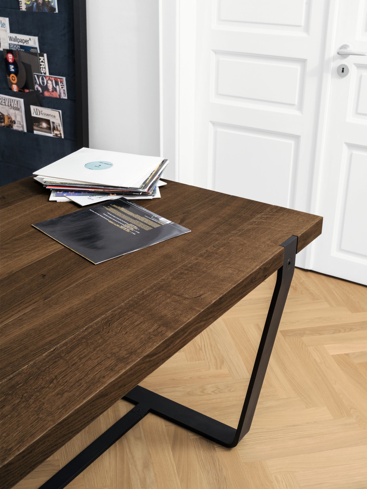 BB 11 Clamp table smoked oak Janua