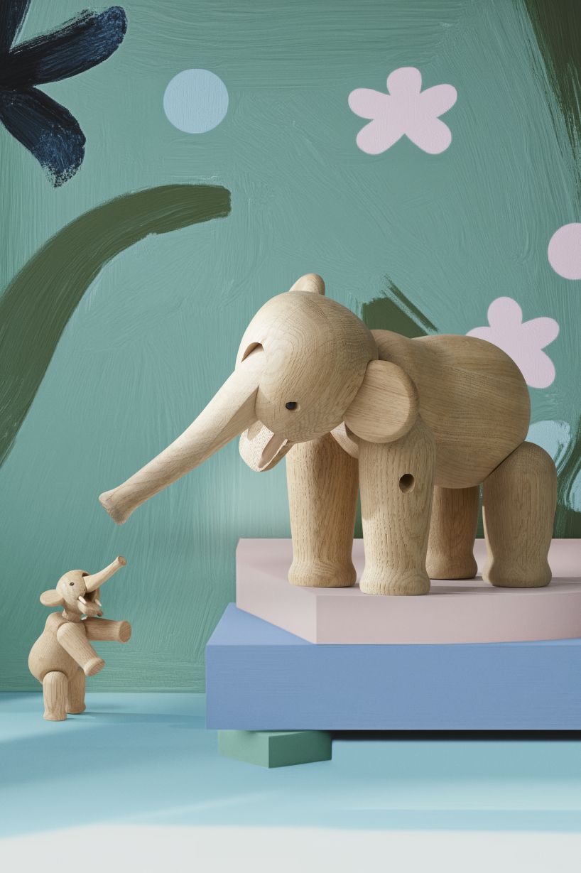 Elephant large oak Kay Bojesen
