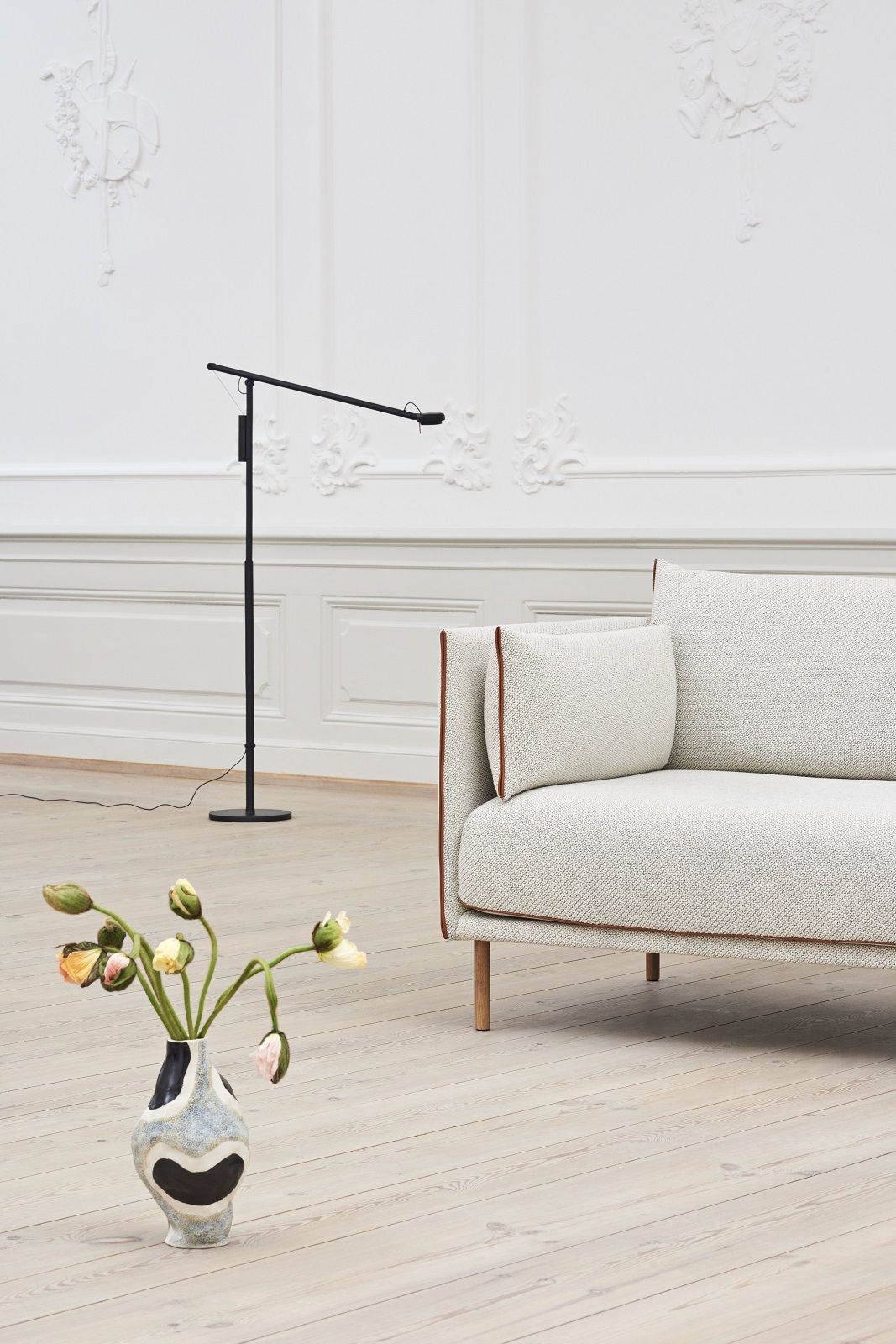 Silhouette Sofa 2-seater Low Hay
