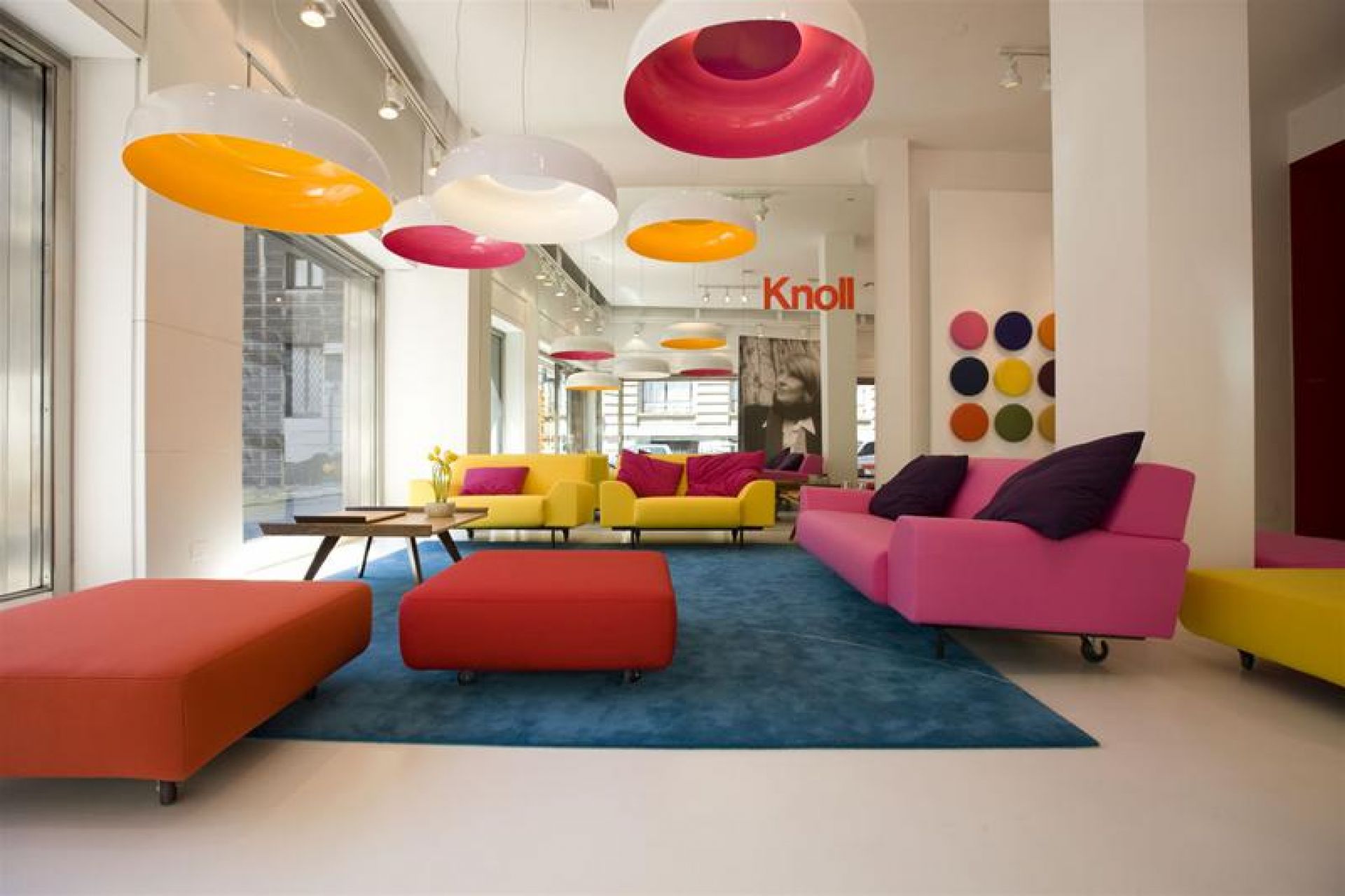 Splay-Leg Table Knoll International 