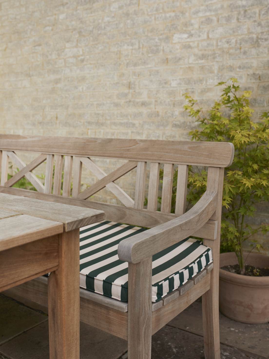 Drachmann Table Outdoor dining table Skagerak by Fritz Hansen 