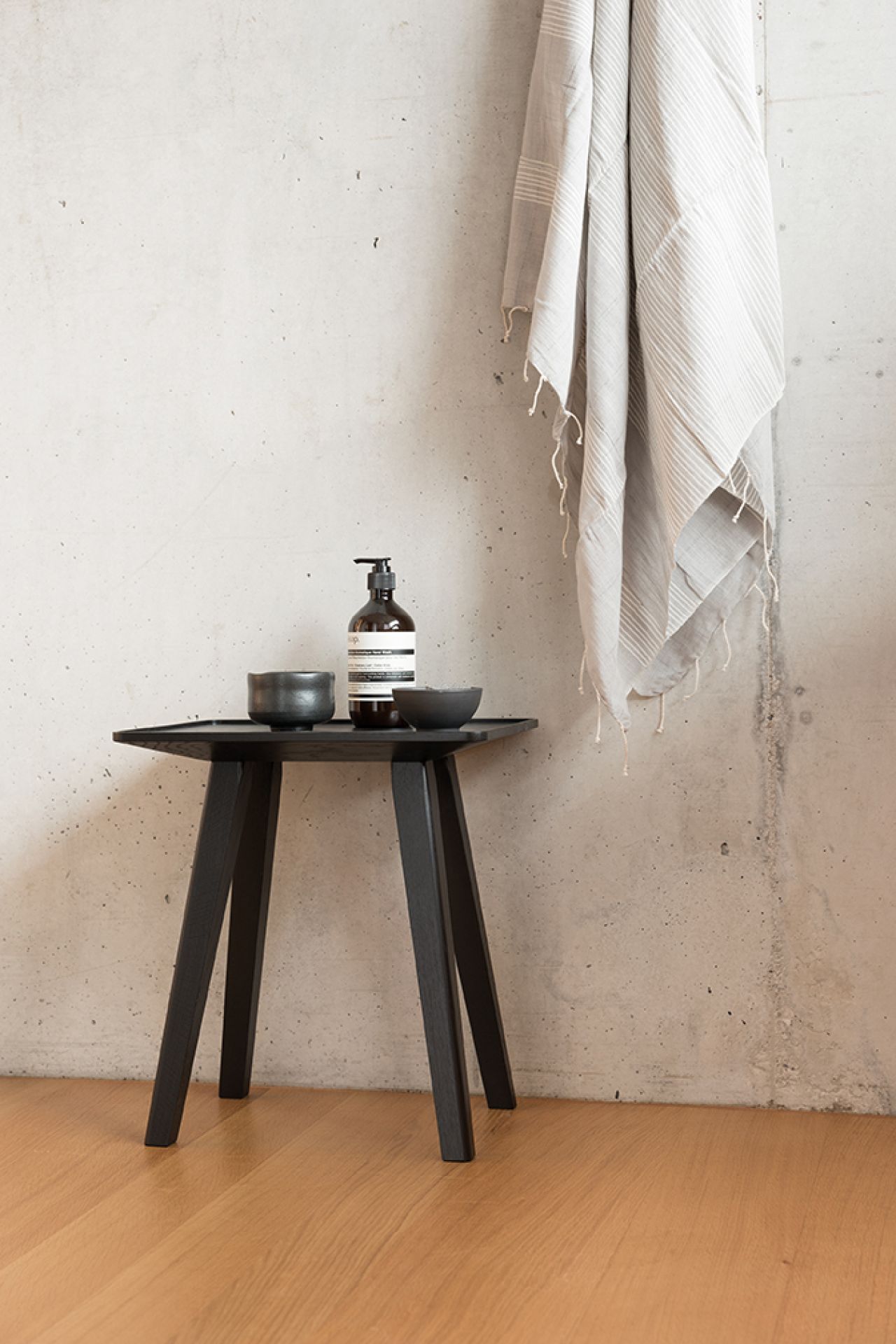 Nini Stool Schönbuch