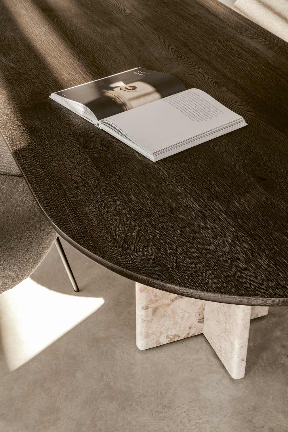 BC17 T-Rox table oval dining table Janua 