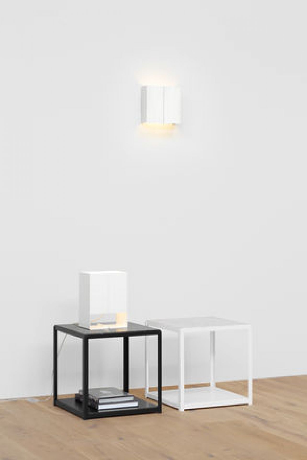 LT02 Seam Two table lamp e15
