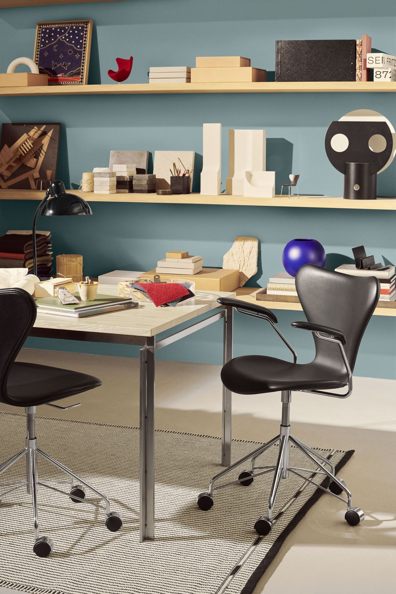 Series 7 Swivel chair 3217 Fritz Hansen