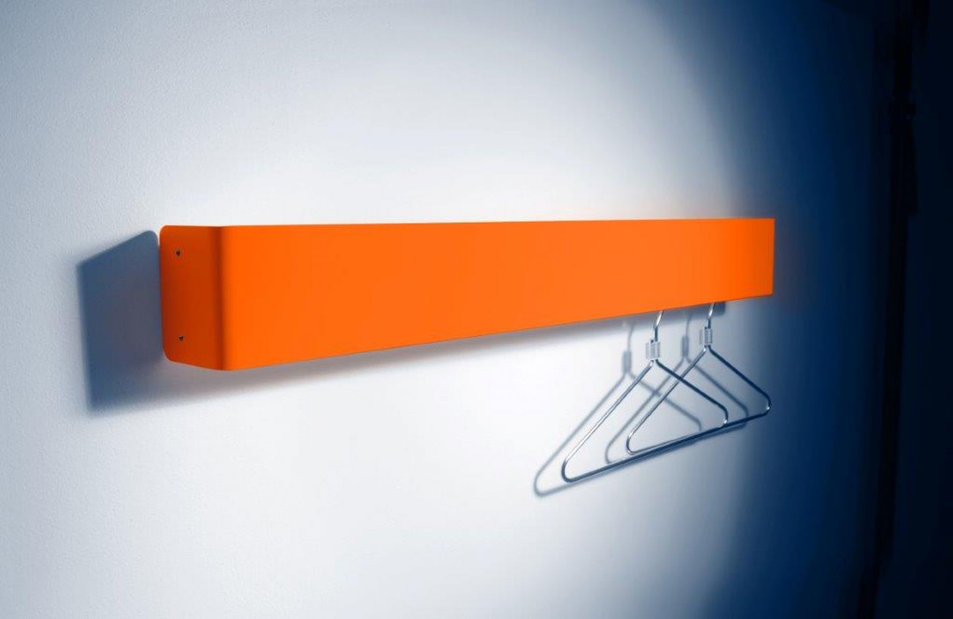 Radius II coat rack LED