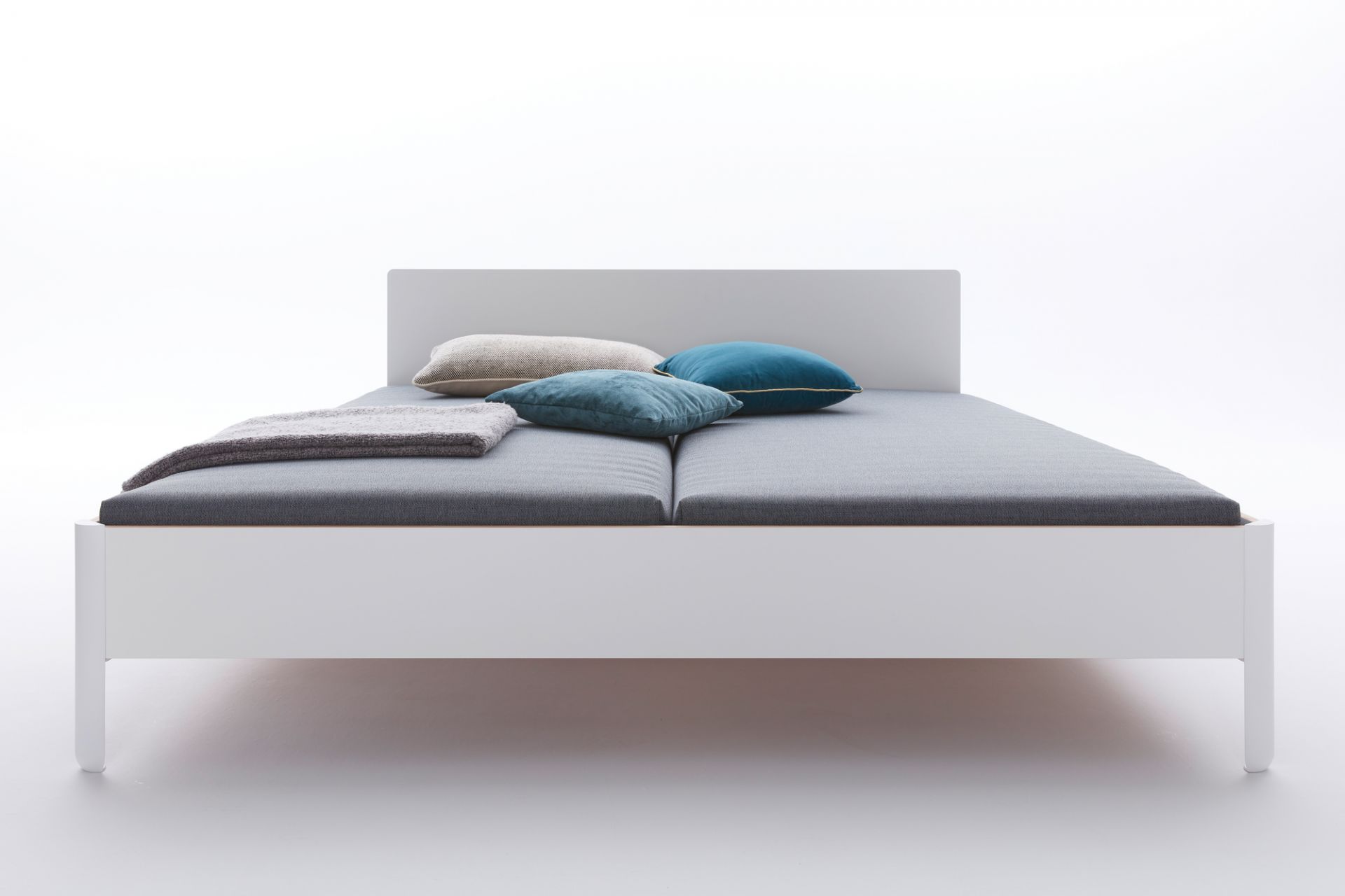 Nait Bed with headboard CPL white Müller Möbelwerkstätten