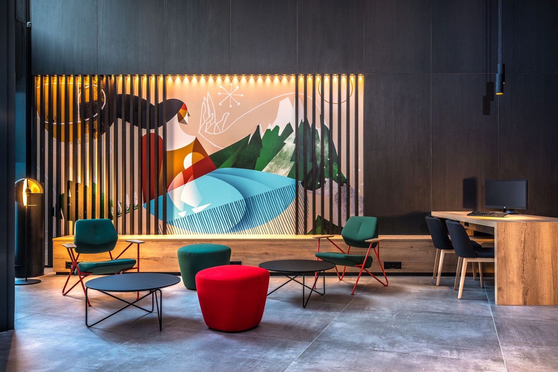 Polygon Side Table Indoor & Outdoor Prostoria