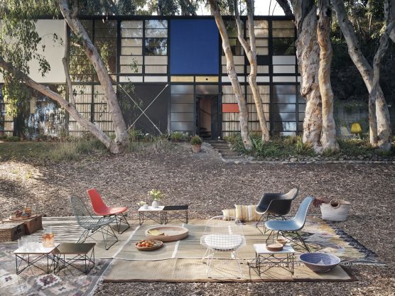Eames Fibreglass Chair LSR Chair Vitra
