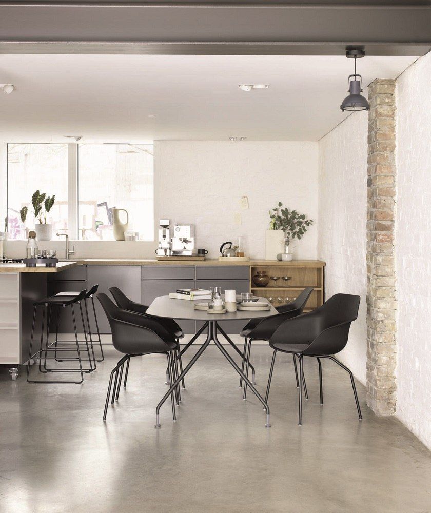 Yonda Universalstuhl Four-legged chair with metal frame Wilkhahn 