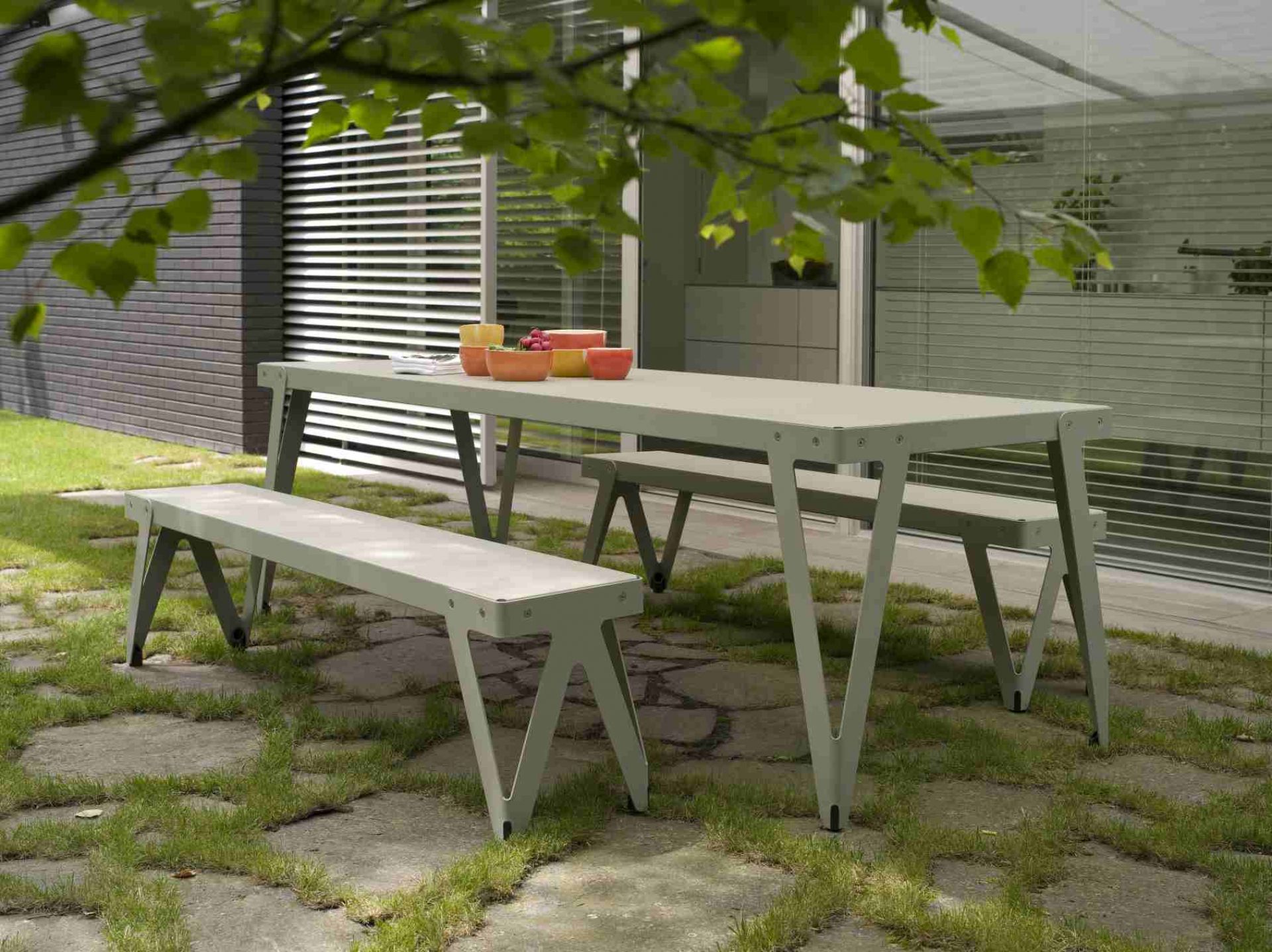 Lloyd Outdoor Table Functionals