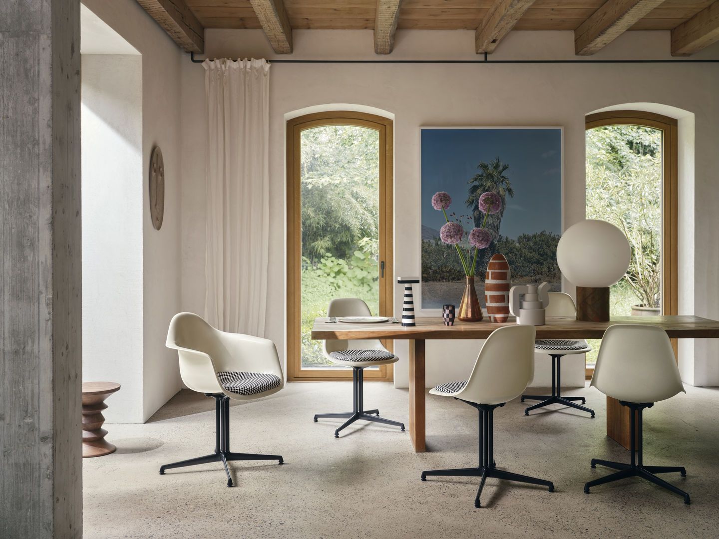 Eames Plastic Arm Chair DAL Chair Vitra