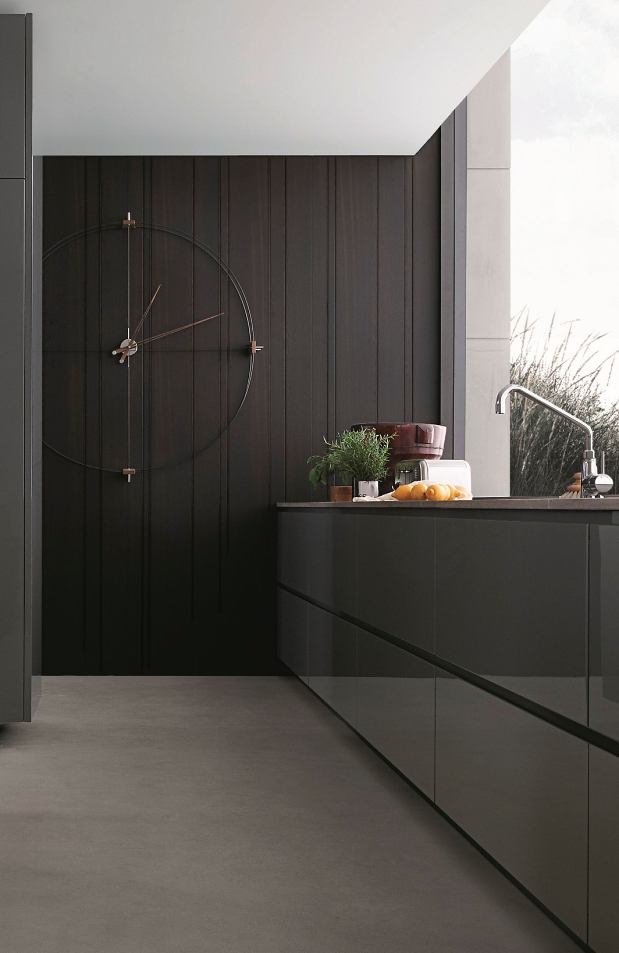 Delmori Wall Clock nomon Black/Walnut