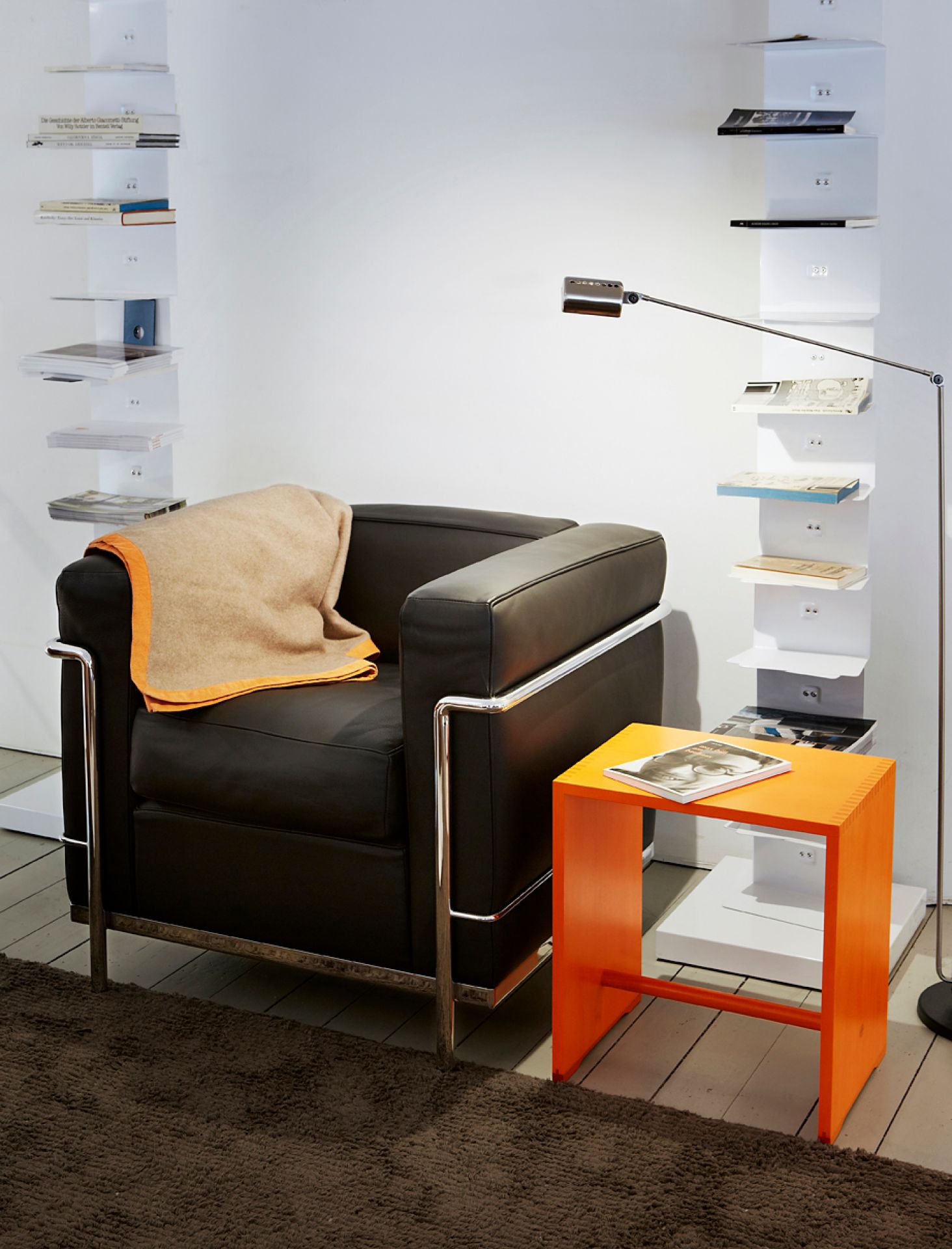 Ulmer Stool Max Bill wb form