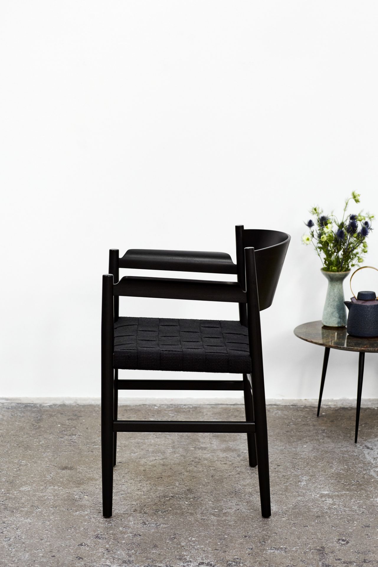 Nestor armchair Mater