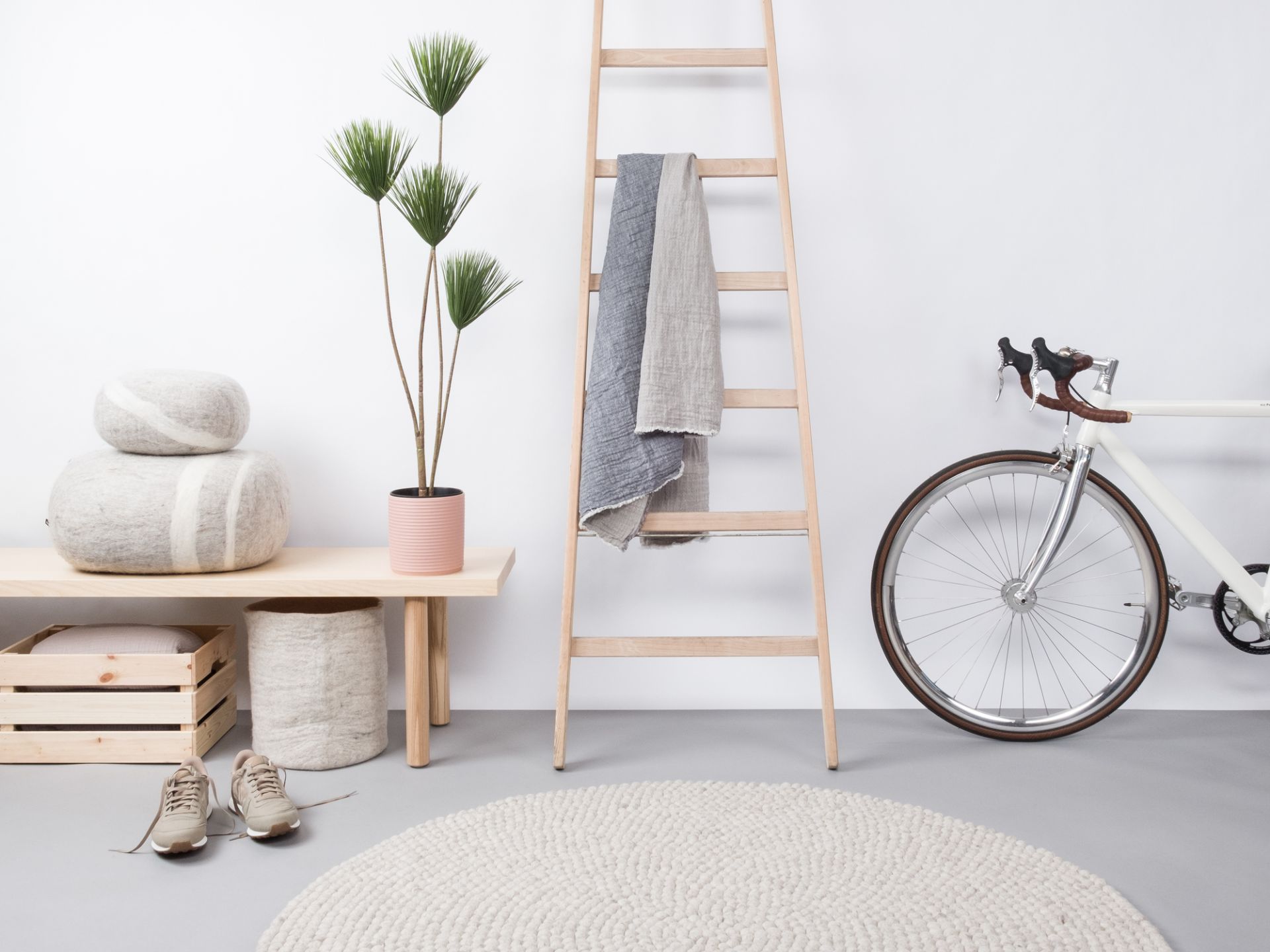 Felt ball Carpet round 180 cm myfelt Nela