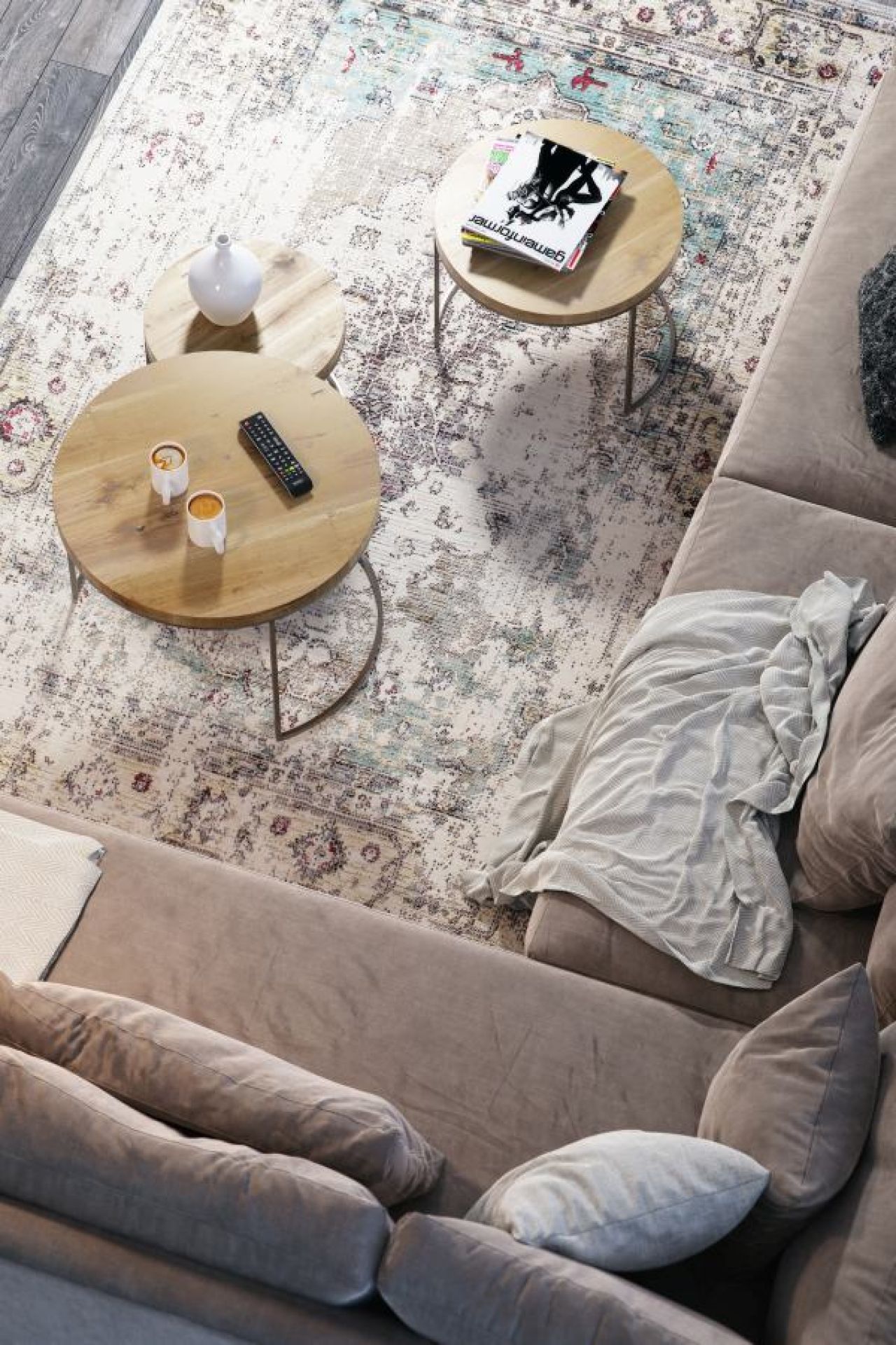 Ett Coffee table Trebord
