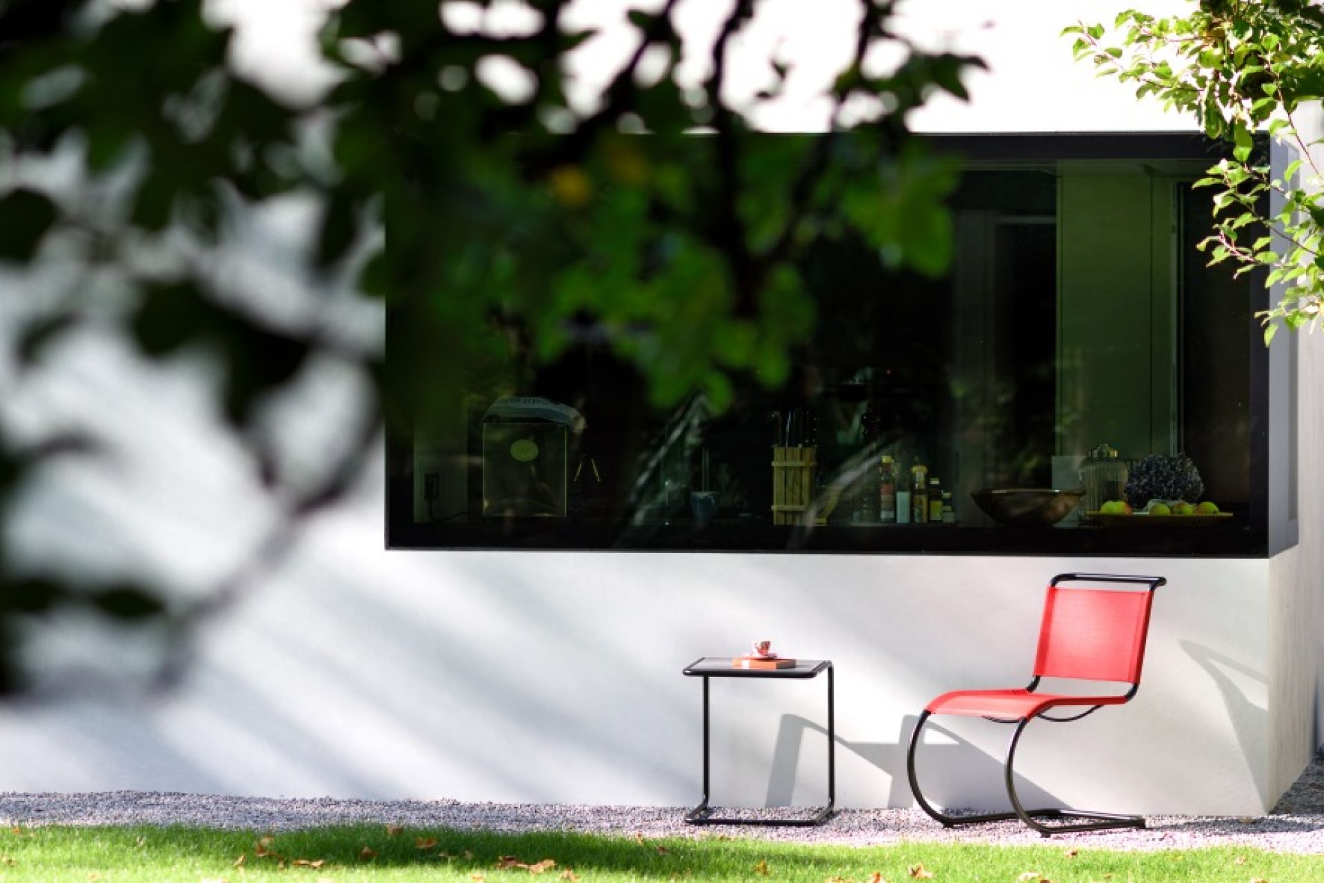 Set B 9 All Season Outdoor Side Tables Thonet