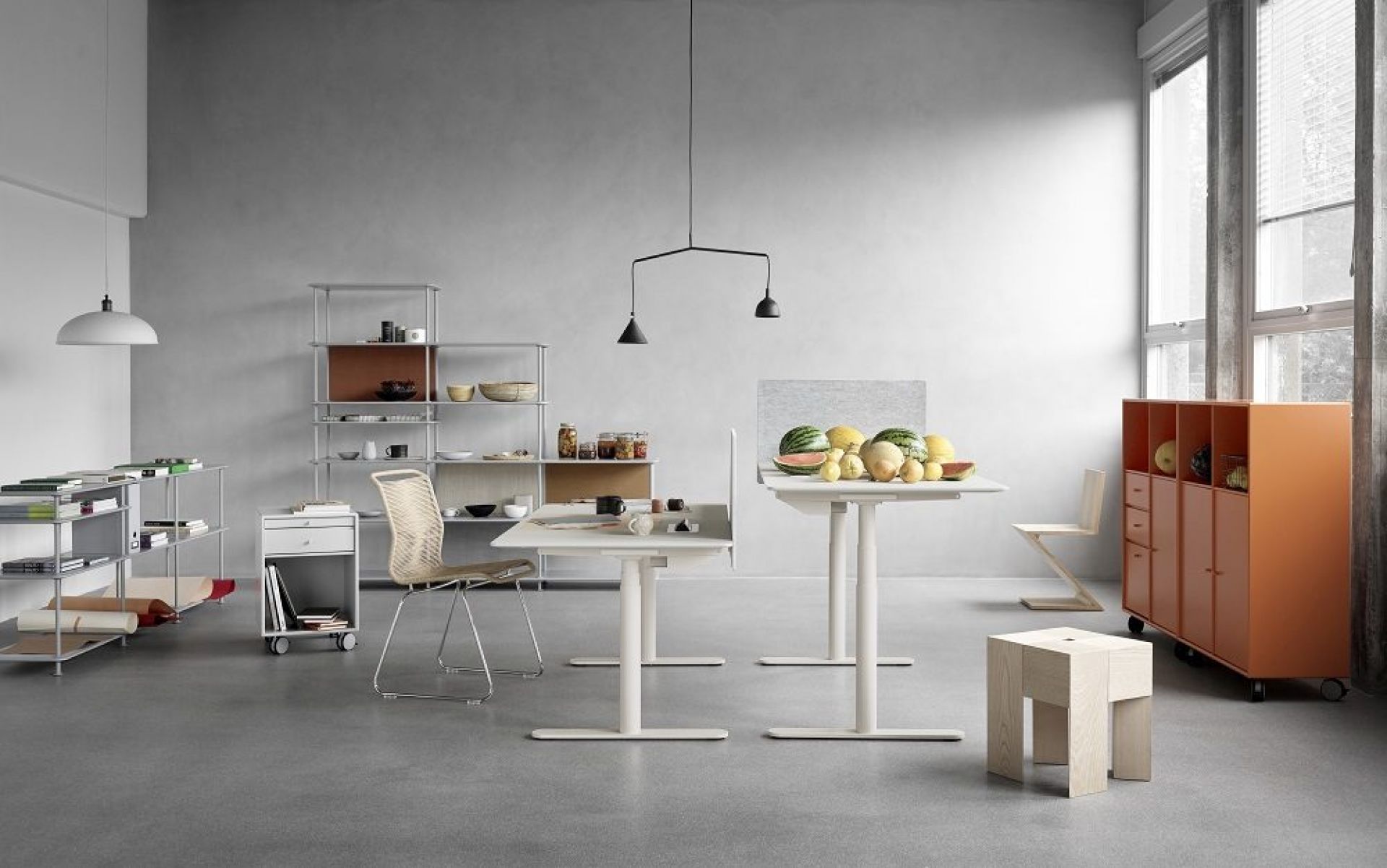 HiLow 2 Electrically height-adjustable Table / Work table Montana