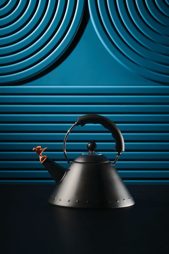 9093 BB Kettle Black Alessi