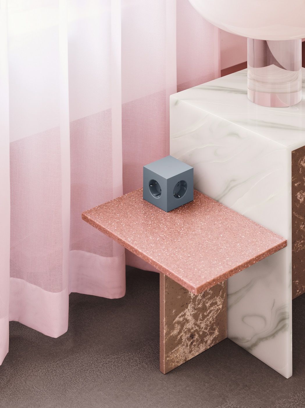 Square 1 - Avolt Socket Cube with USB C dfp Design Shark blue
