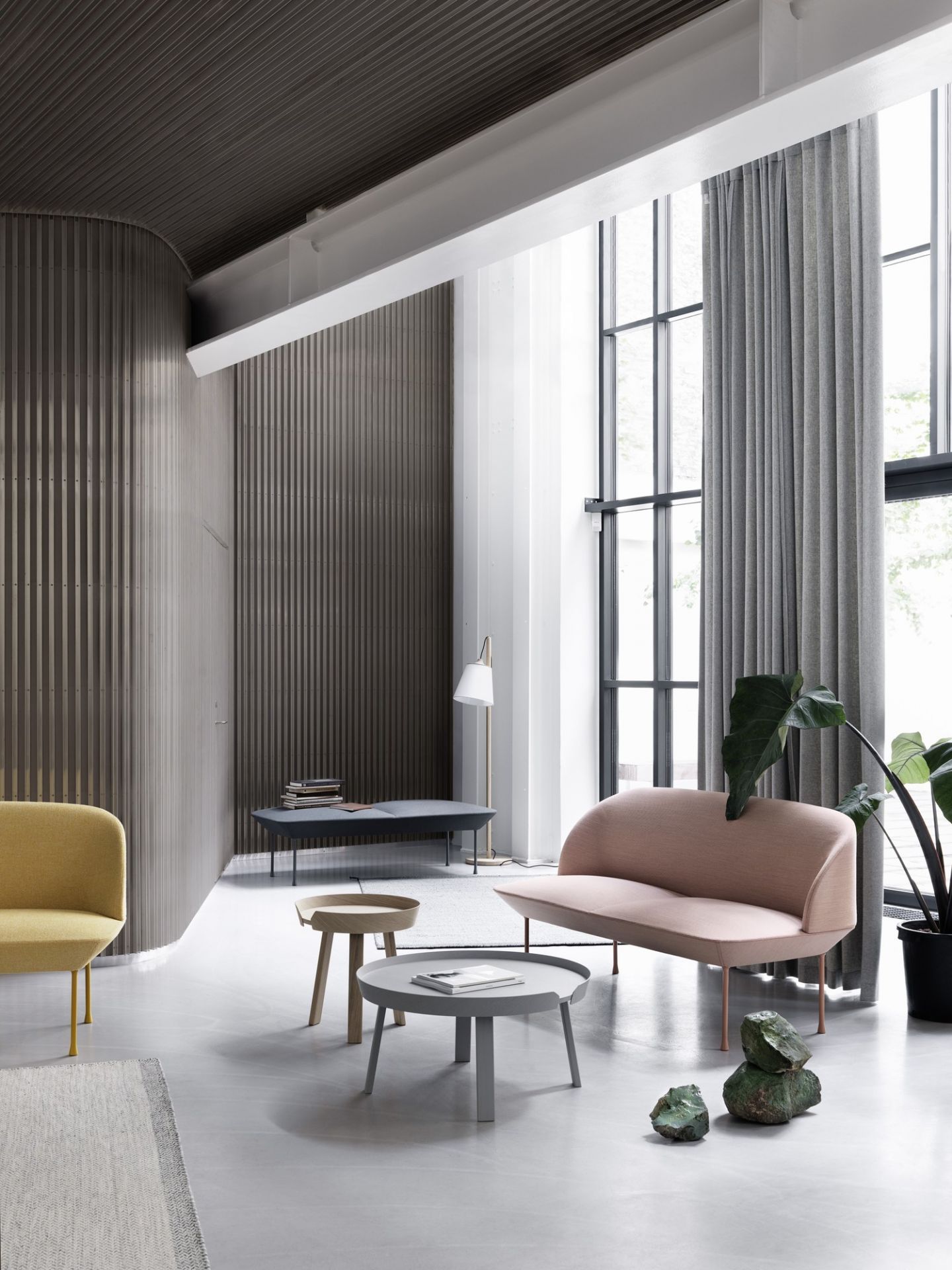 Pull Floor lamp Muuto