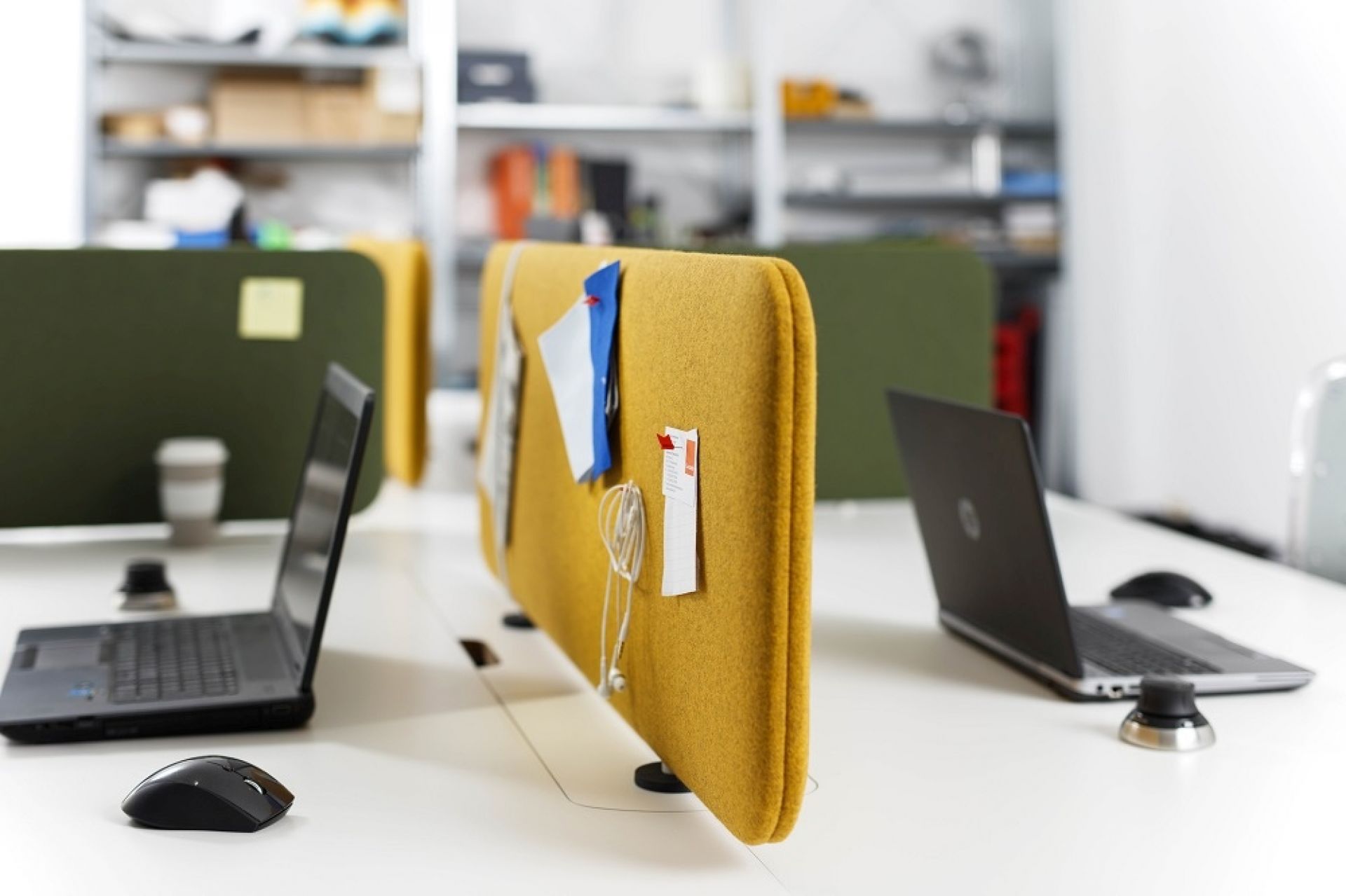 Pillow Desk Acoustic element Cascando