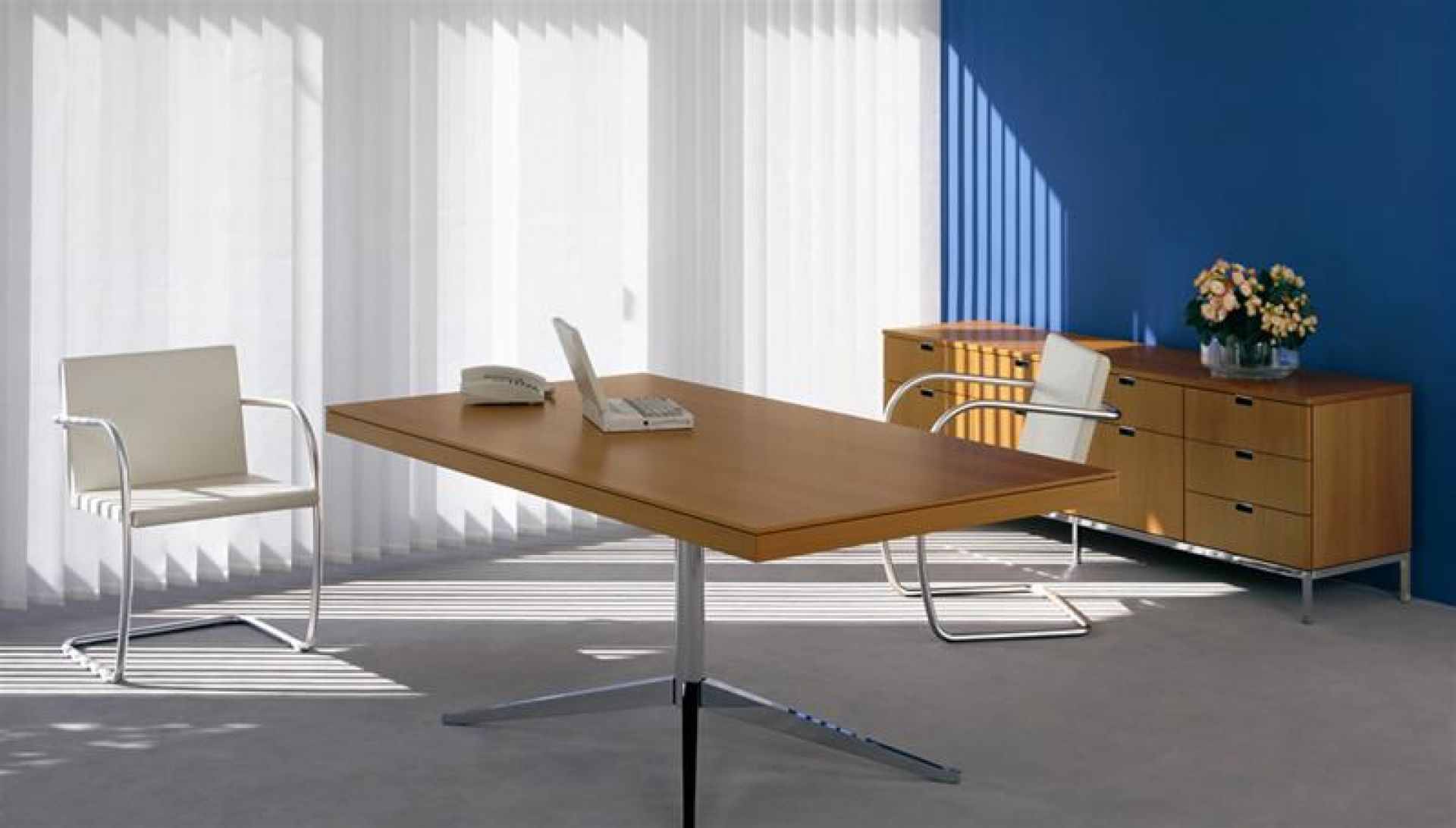 Brno Tubular Chair Round Tube Knoll International