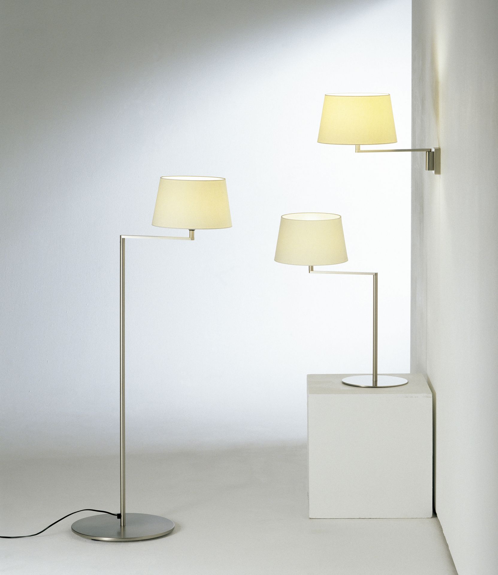 Americana Table Lamp Santa & Cole