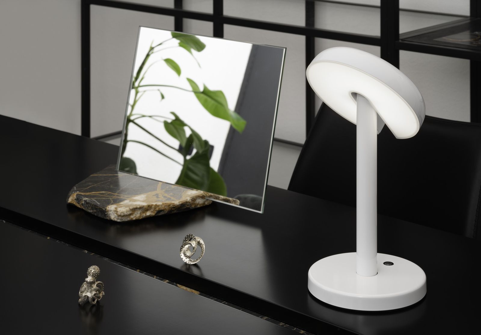 Cabriolette table lamp black Martinelli Luce